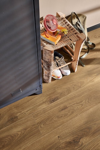 MEISTER Designboden MeisterDesign. comfort DL 600 S 2052 x 219 x 9 mm 7130 Schlosseiche muskat Porensynchron-Struktur