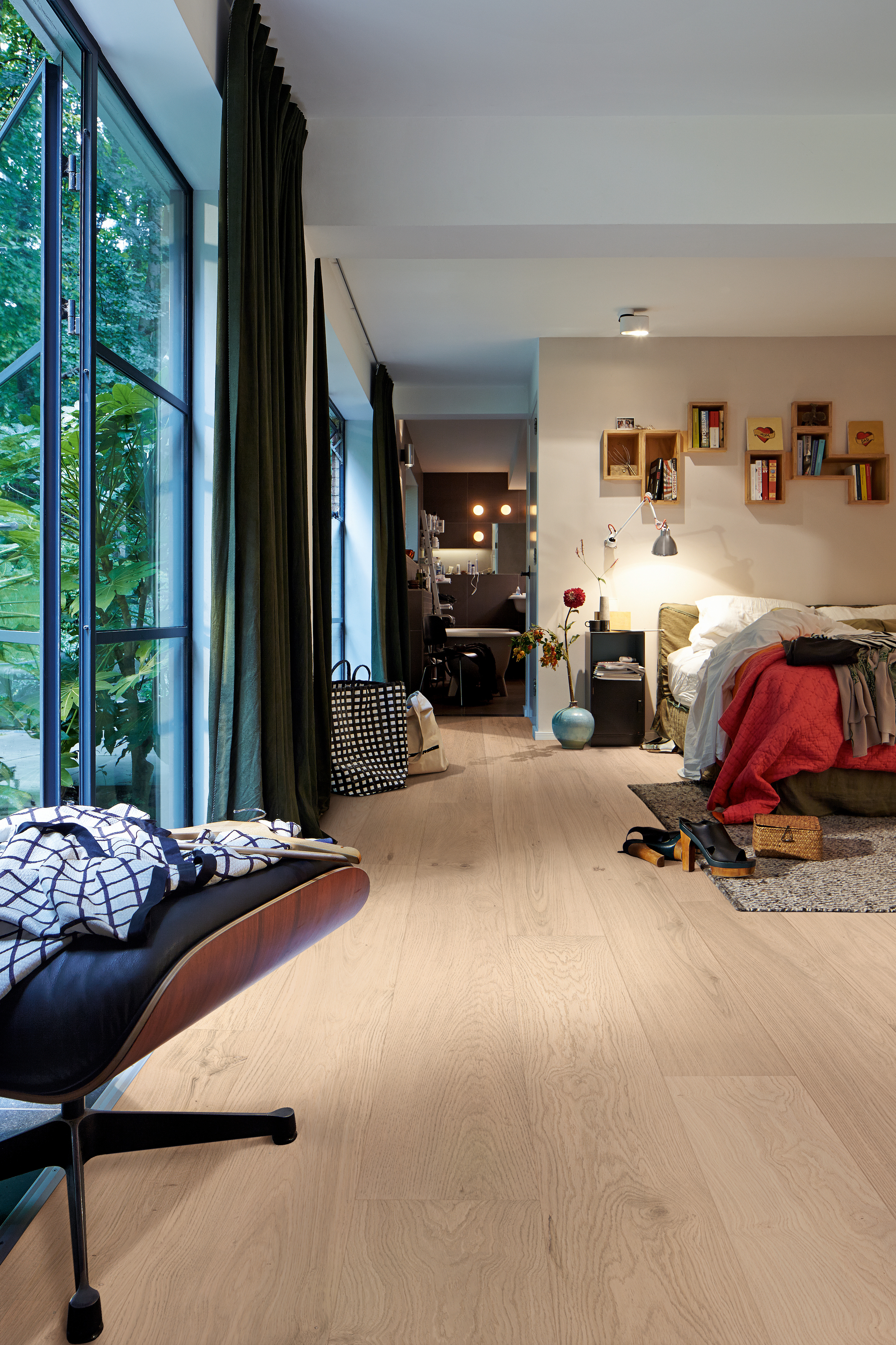 MEISTER Lindura-Holzboden HD 400 Eiche lebhaft cremeweiß gebürstet 8937 - ultramattlackiert 5G Dry®