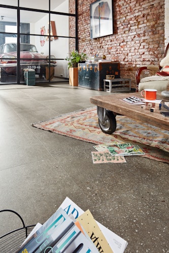 HANDMUSTER MEISTER Designboden MeisterDesign. comfort DB 600 S Terrazzo dunkel 6858