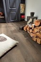 Vorschaubild MEISTER Designboden MeisterDesign. next DD 500 S 1287 x 220 x 8 mm 6986 Altholzeiche lehmgrau Authentic Wood-Struktur