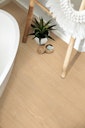 Vorschaubild MEISTER Laminatboden MeisterDesign. laminate LL 250 2052 x 248 x 10 mm 07144 Taleiche hell Porensynchron-Struktur