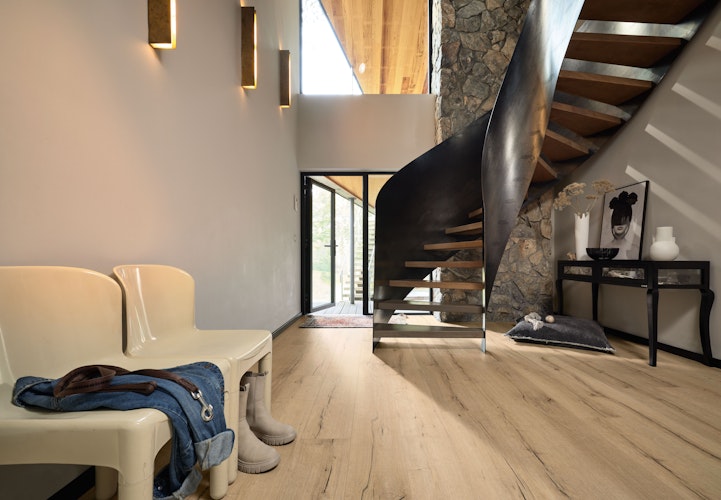 MEISTER Designboden MeisterDesign. next DL 500 S 2052 x 220 x 8 mm 7139 Altholzeiche hell Porensynchron-Struktur