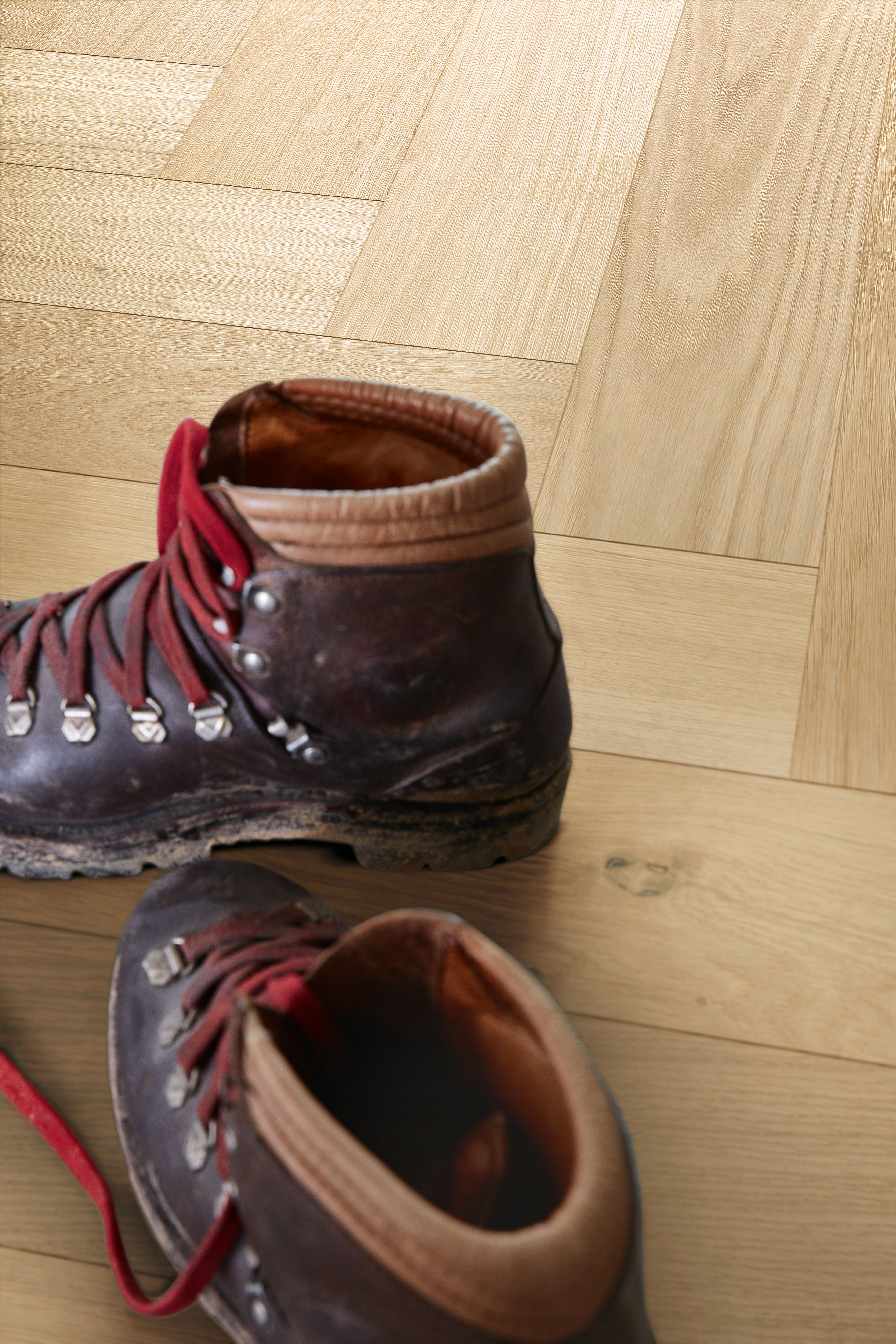 MEISTER Lindura-Holzboden HS 500 Fischgrätformat Eiche classic Alabaster gebürstet 8929- ultramattlackiert